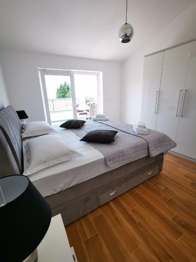New Apartments 9 Minutes From Split Airport Kaštela Esterno foto