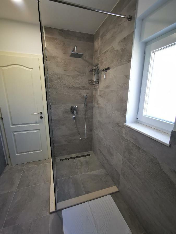 New Apartments 9 Minutes From Split Airport Kaštela Esterno foto